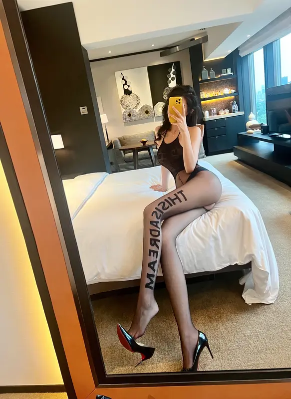 酒店黑丝 - 葛征